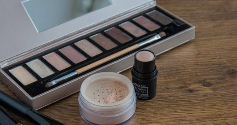 Cosmetici online, come fare acquisti comodamente