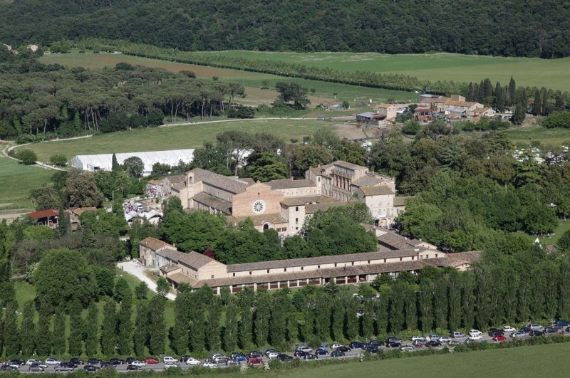 Abbazia di Fiastra: storia ed approfondimenti