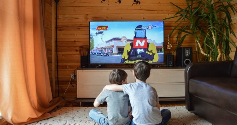 TV e bambini: le regole da stabilire in casa