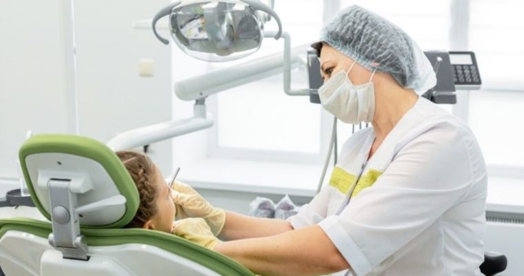 Cerchi un dentista per bambini: ecco cosa devi sapere